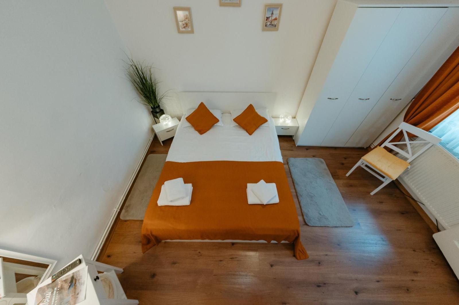 Flh - Apartament Mai Cu Aroma De Cafea Si Ceai Hermannstadt Exterior foto